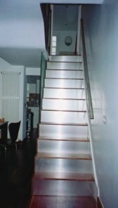 13walnutandstainlesssteelstairstokitchen